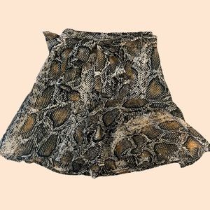 Zara Size Small Snake Skin Satin Ruffle Skort (shirt/shorts)